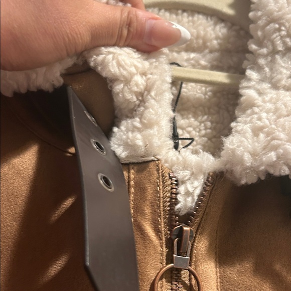 Zara Brown and Cream Shearling Brown Bomber Jacket with Belt Buckle size M NWOT - Picture 4 of 6